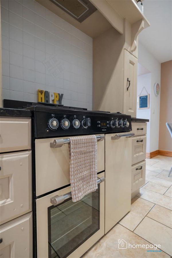 25 Whistlebare Cottages