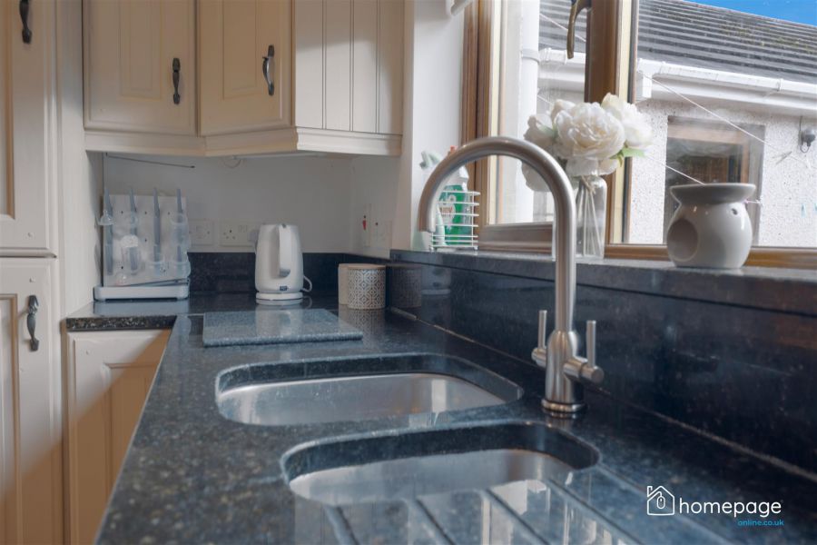 25 Whistlebare Cottages