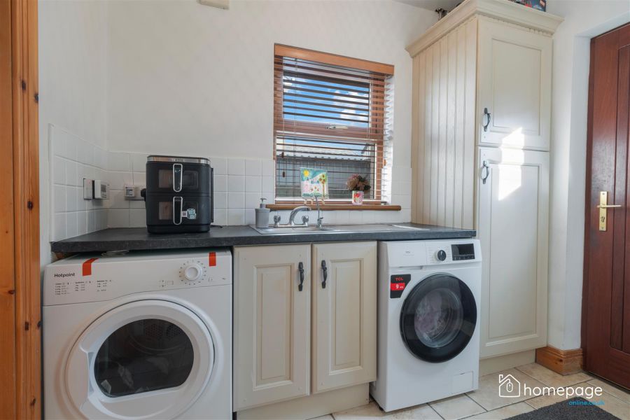 25 Whistlebare Cottages