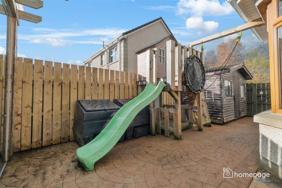 25 Whistlebare Cottages