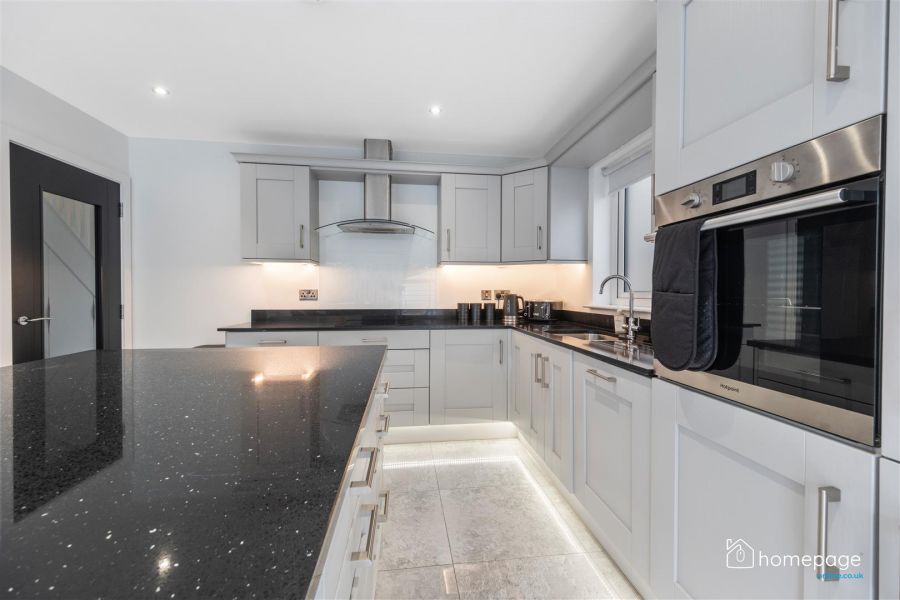 10 Castlecroft Drive