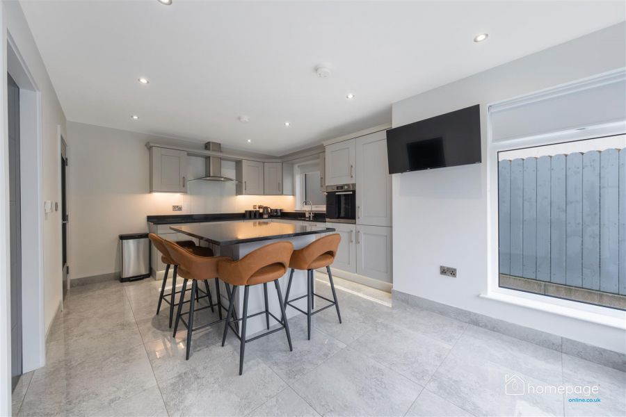 10 Castlecroft Drive