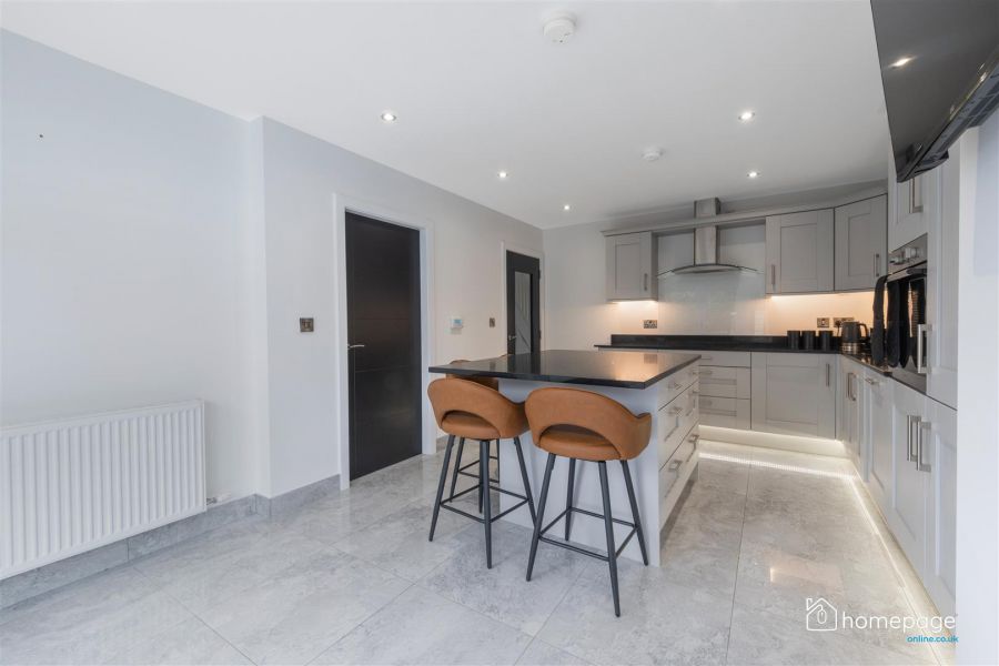 10 Castlecroft Drive