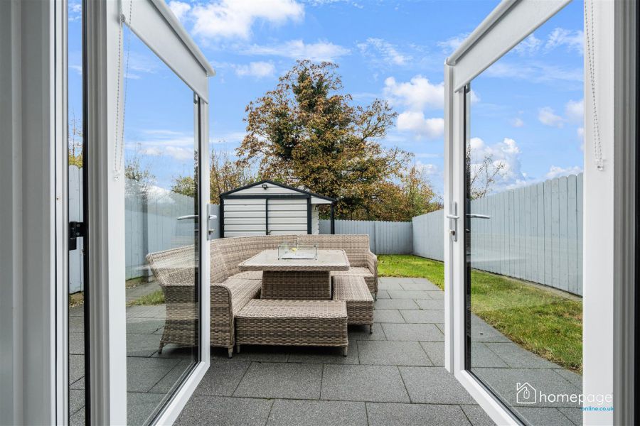 10 Castlecroft Drive