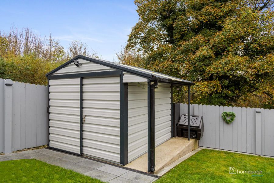 10 Castlecroft Drive