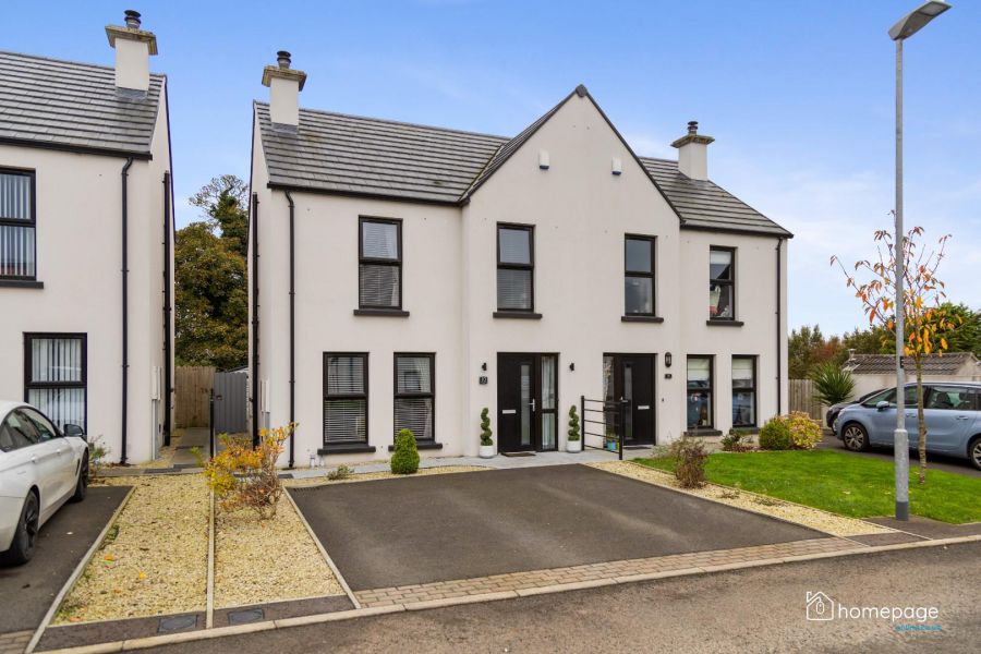 10 Castlecroft Drive