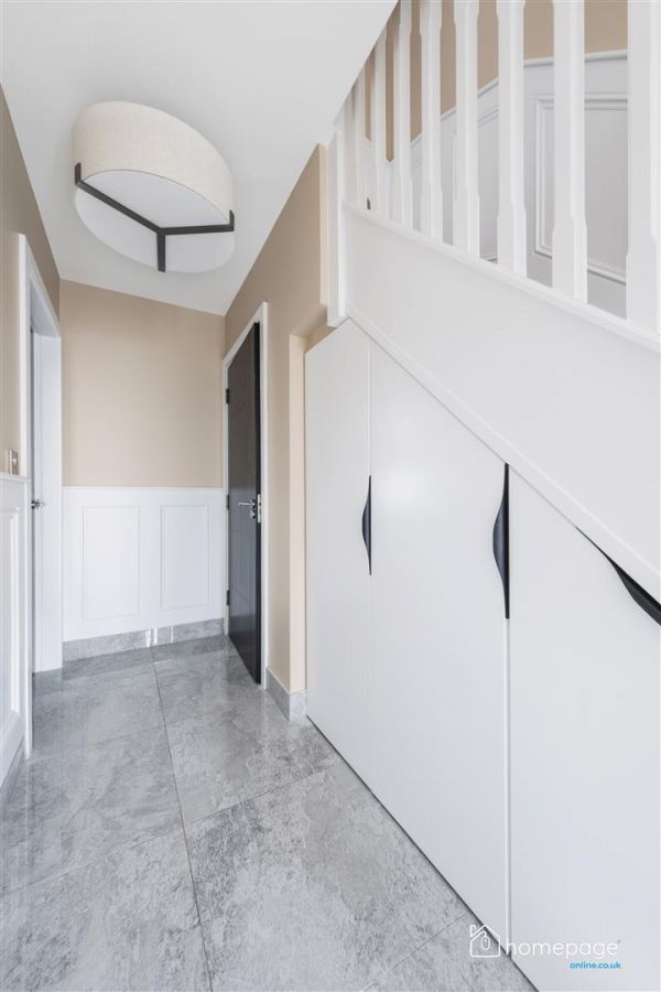 10 Castlecroft Drive