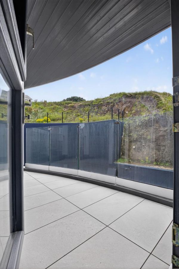 Site 11, Six West The Promenade