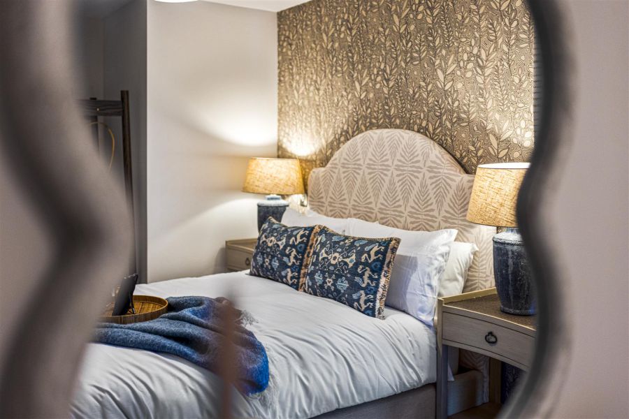 Site 14, Six West The Promenade