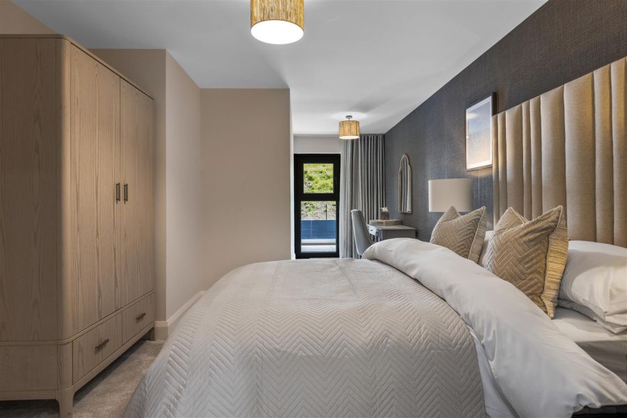 Site 14, Six West The Promenade