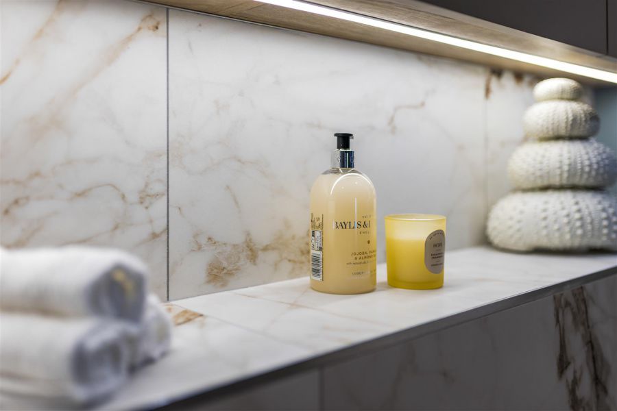 Site 14, Six West The Promenade