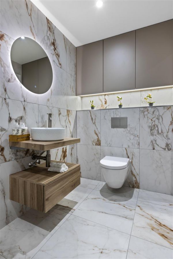 Site 14, Six West The Promenade