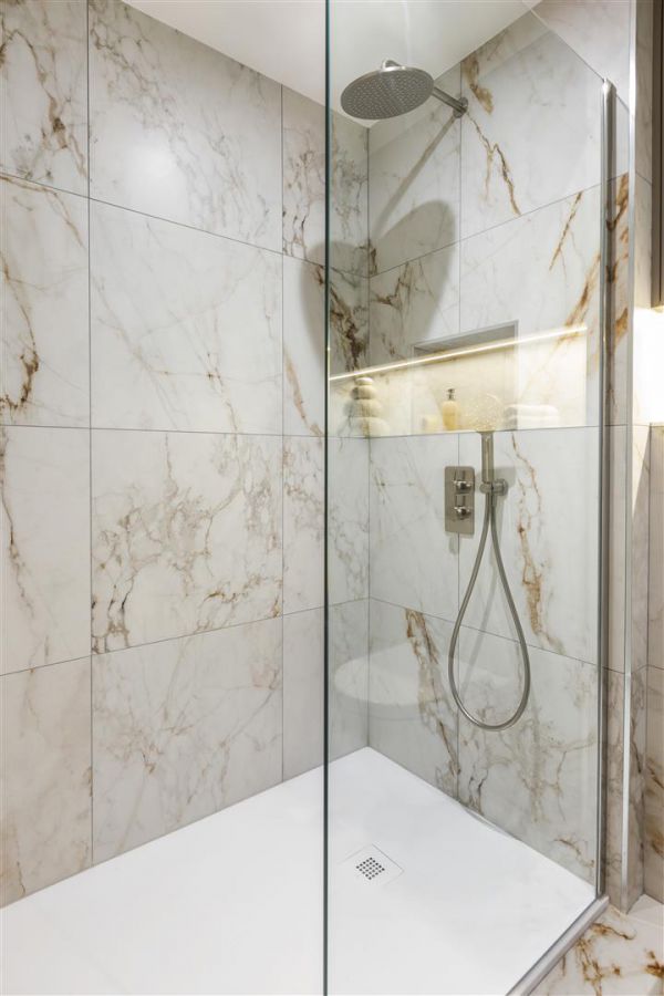 Site 14, Six West The Promenade