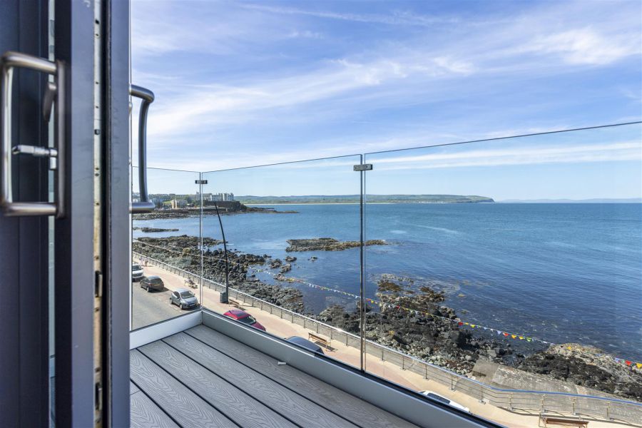 Site 14, Six West The Promenade