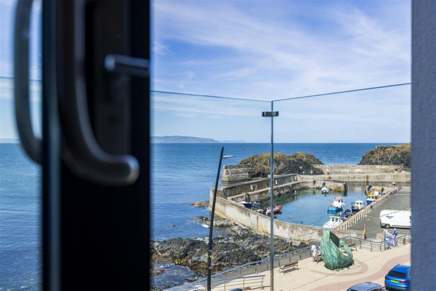 Site 14, Six West The Promenade