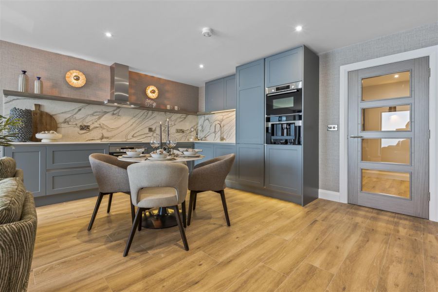 Site 14, Six West The Promenade