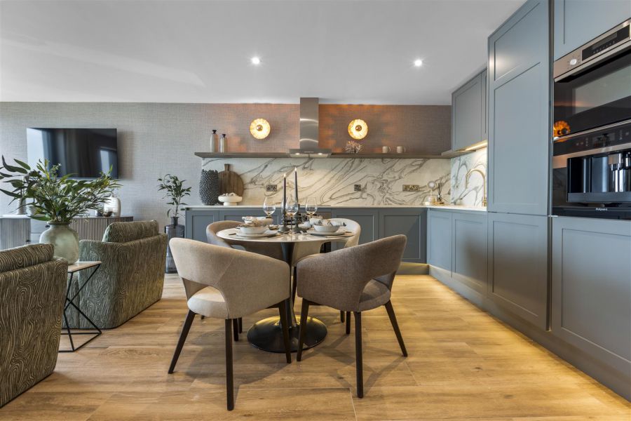 Site 14, Six West The Promenade