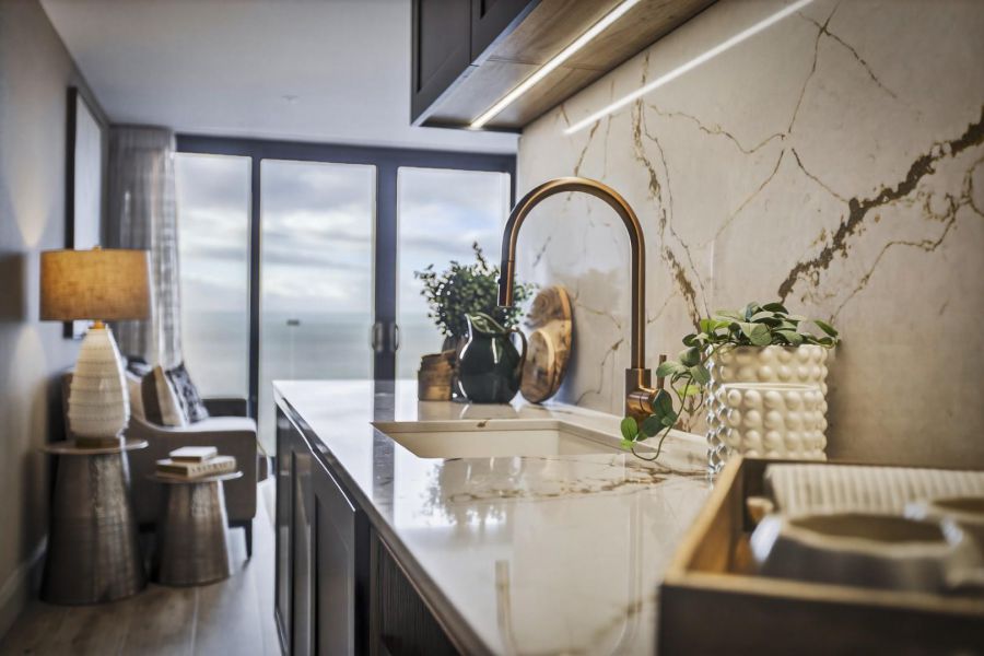 Site 15, Six West The Promenade