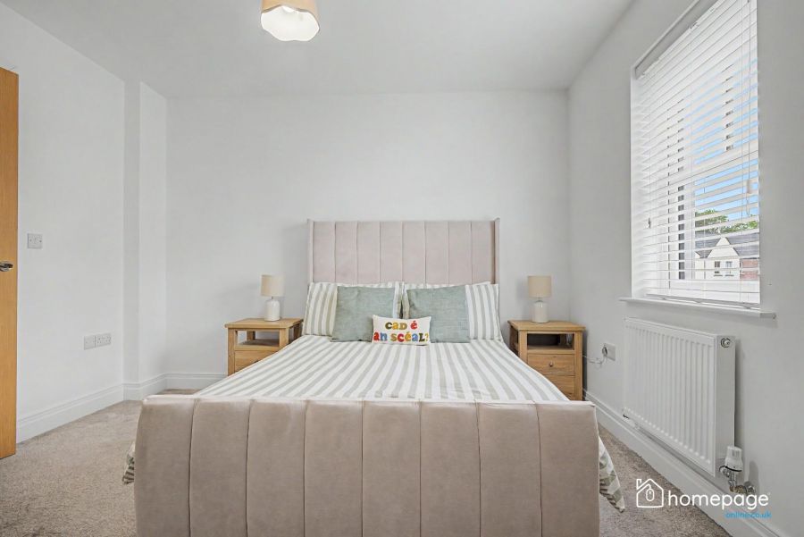 5 Deer Park Close