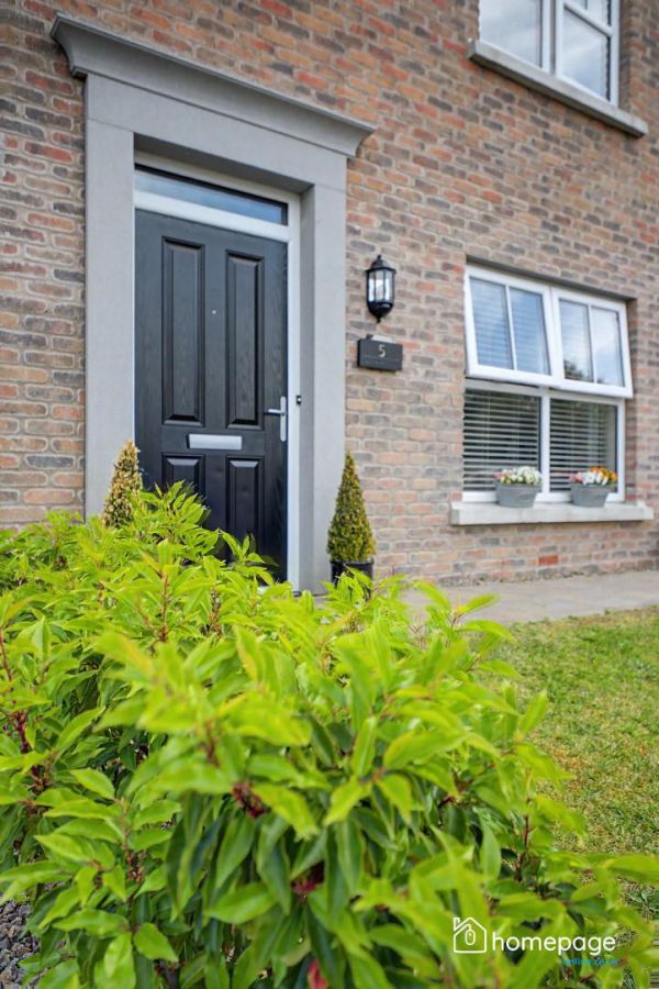 5 Deer Park Close