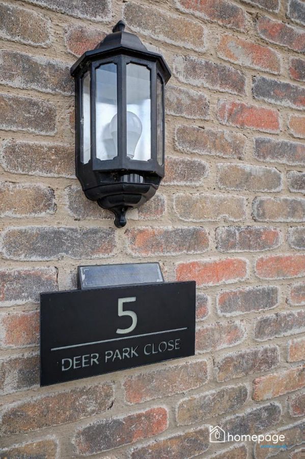 5 Deer Park Close