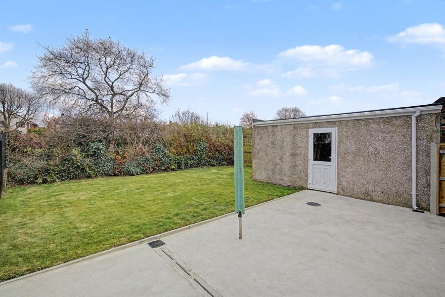 27 Blackburn Crescent