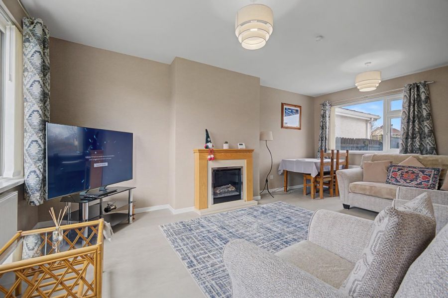 27 Blackburn Crescent