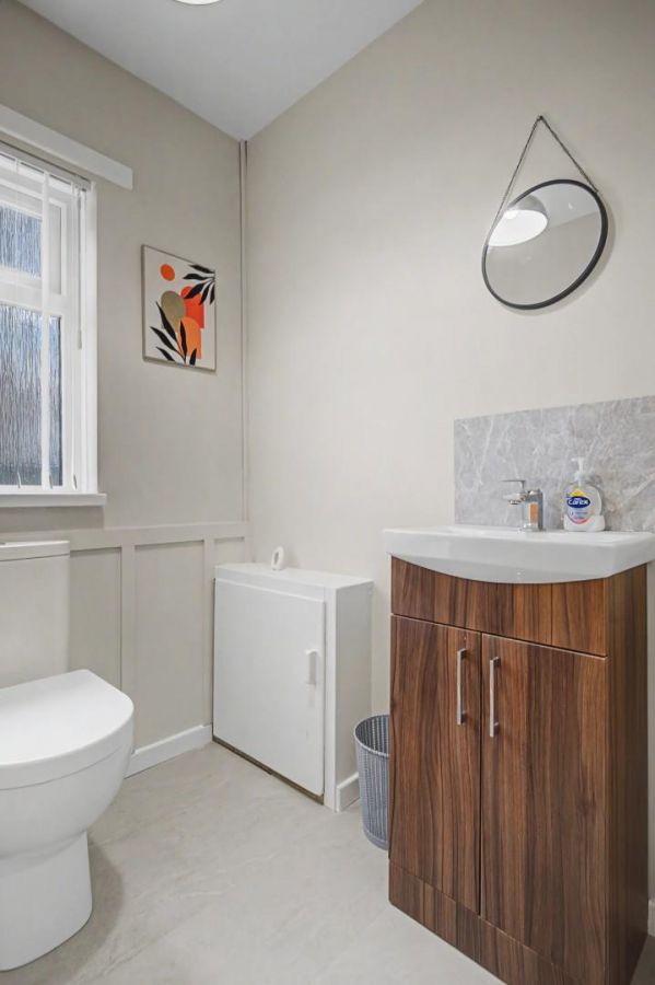 27 Blackburn Crescent