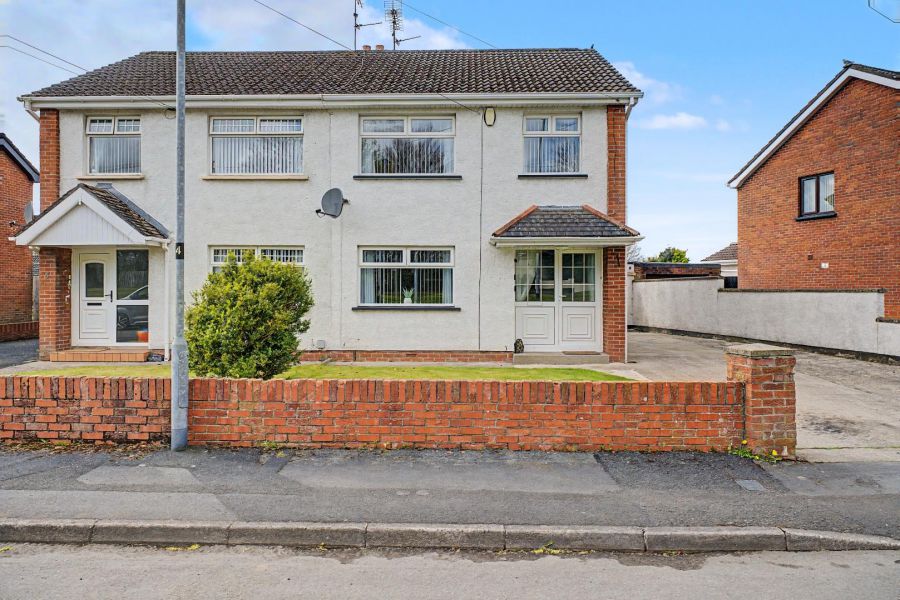 6 Enagh Park