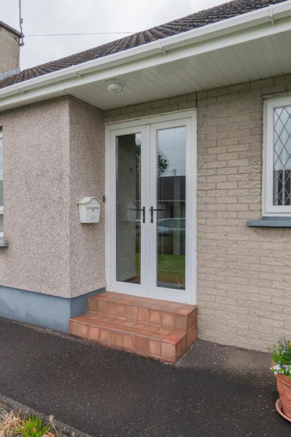 6 Whinsmoor Avenue
