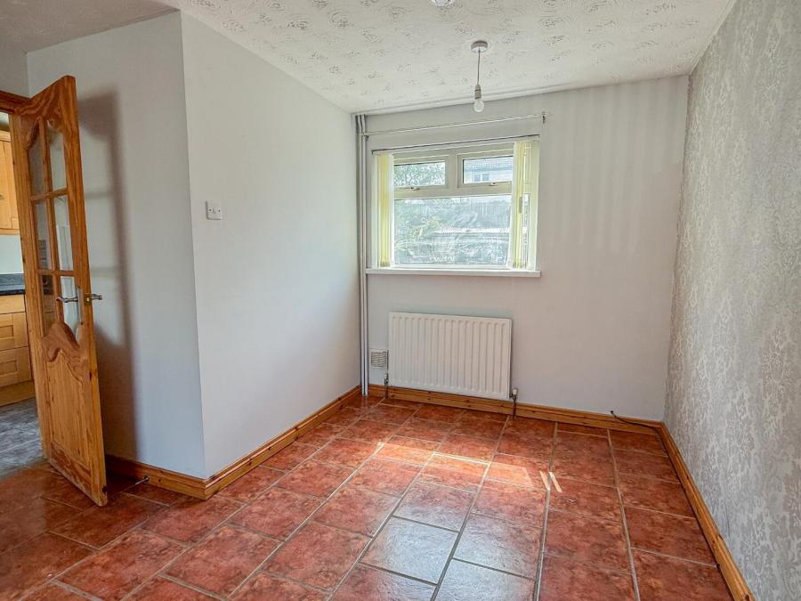 59 Crosshill View