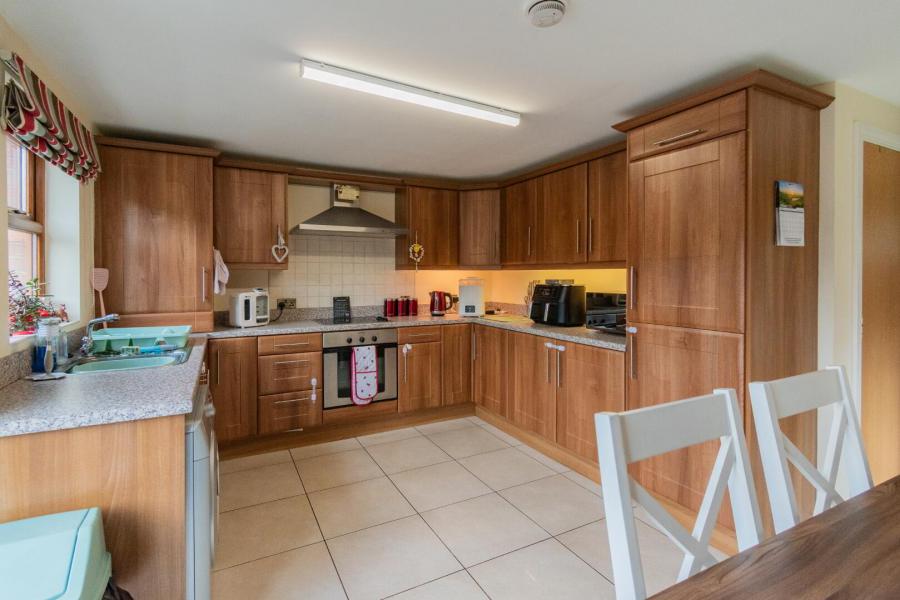 3 Westbourne Manor