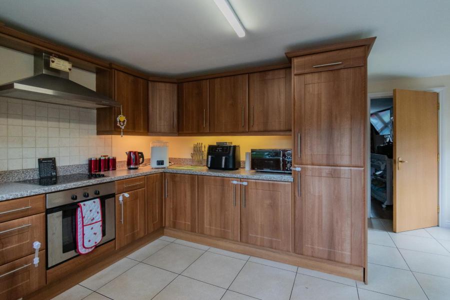 3 Westbourne Manor