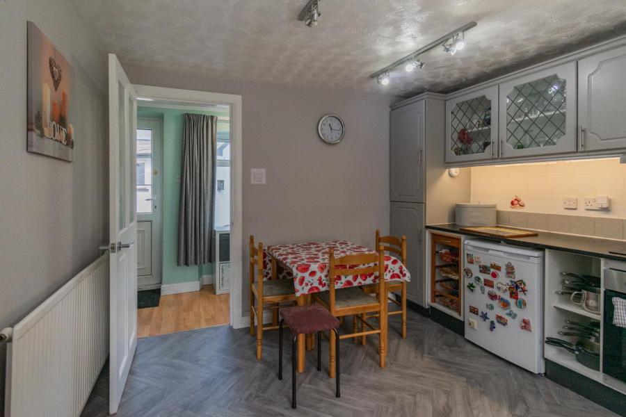 Pinegrove Cottage, 126 Doury Road
