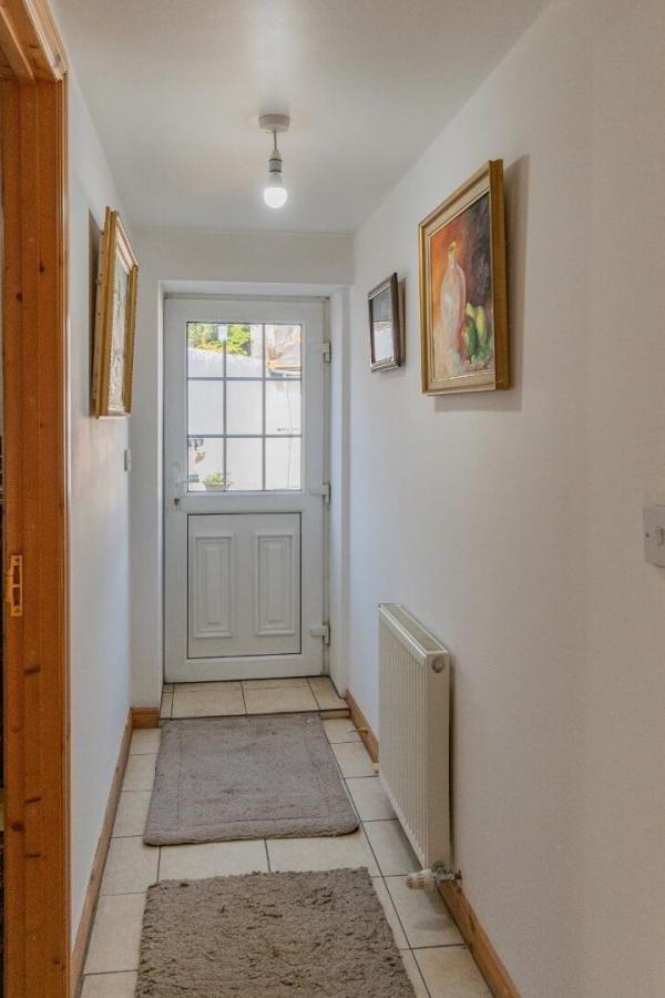 Pinegrove Cottage, 126 Doury Road