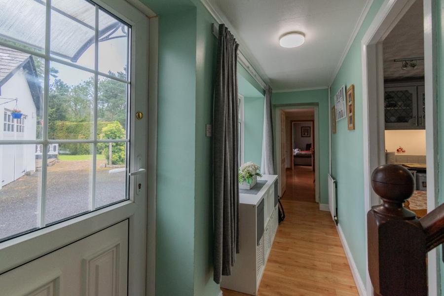 Pinegrove Cottage, 126 Doury Road