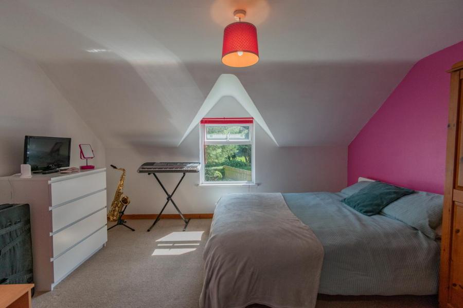 Pinegrove Cottage, 126 Doury Road