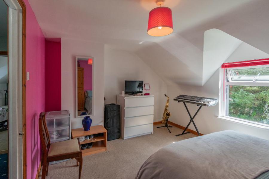 Pinegrove Cottage, 126 Doury Road