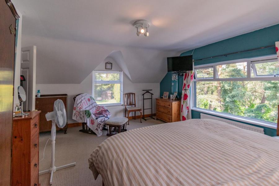 Pinegrove Cottage, 126 Doury Road