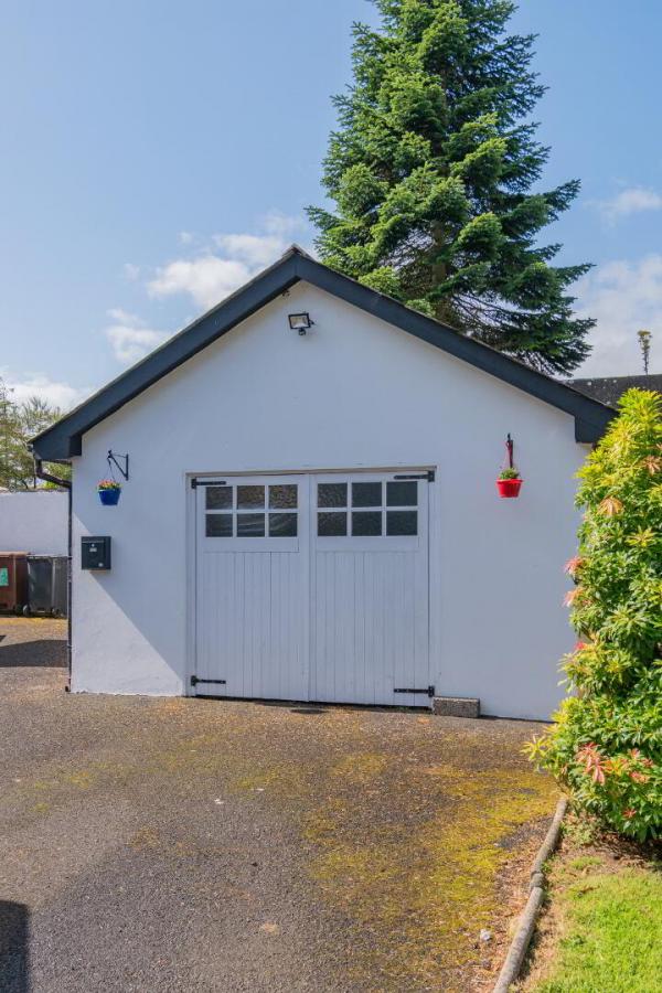 Pinegrove Cottage, 126 Doury Road
