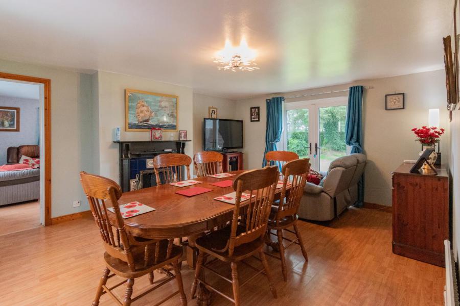 Pinegrove Cottage, 126 Doury Road