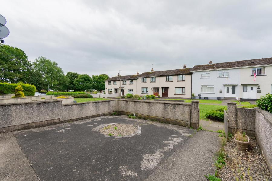 9 Loran Walk