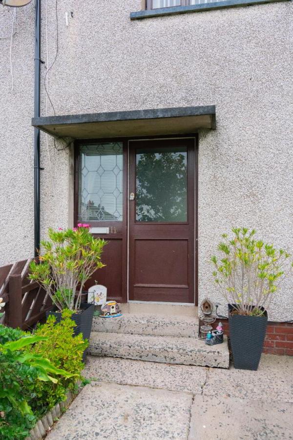 11 Loran Walk