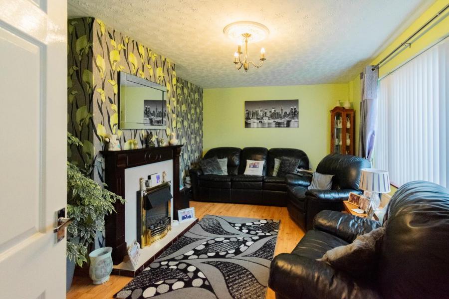 11 Loran Walk