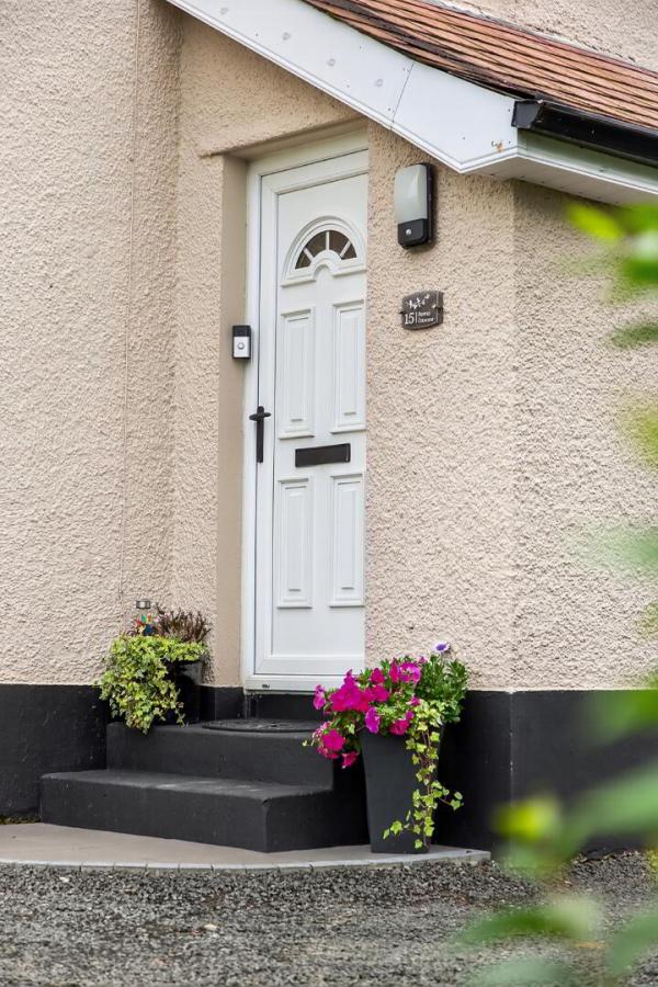 15 Sunray Crescent
