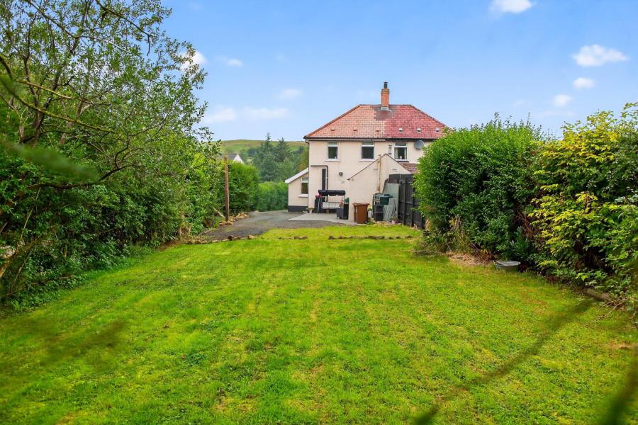 15 Sunray Crescent