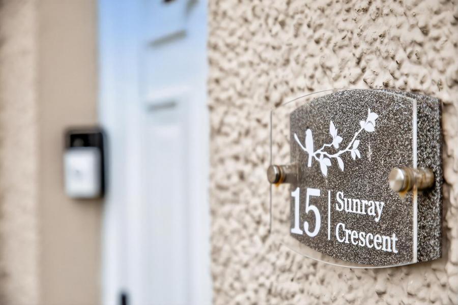 15 Sunray Crescent