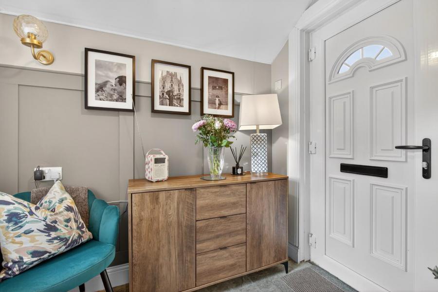 15 Sunray Crescent