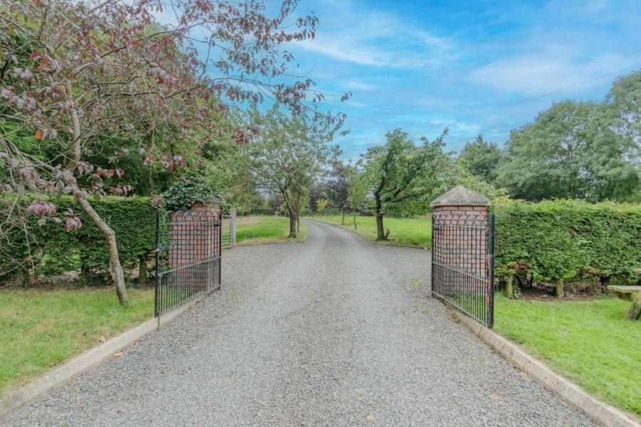 14 Maxwells Road 14 Maxwells Road