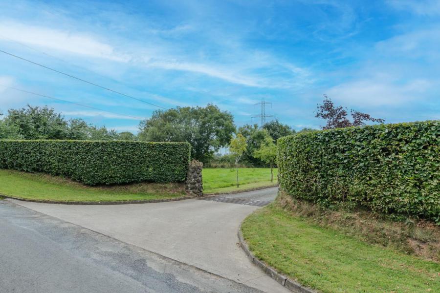14 Maxwells Road 14 Maxwells Road